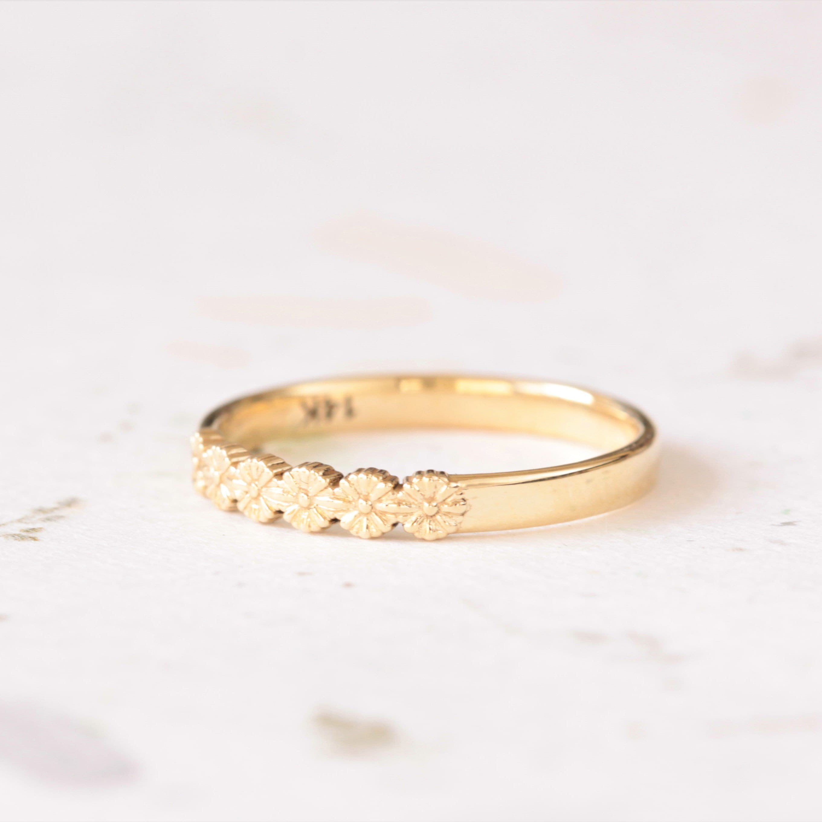 Daisy Wedding Ring - Vinny & Charles