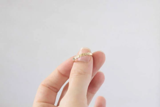 Daisy Wedding Ring - Vinny & Charles