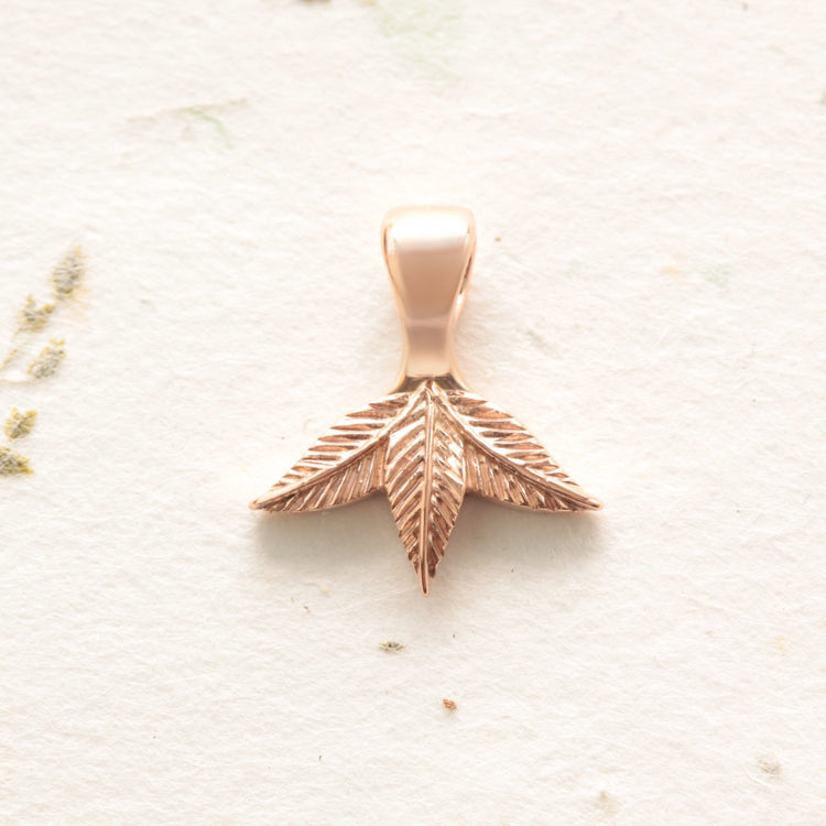 Gold Three Leaf Pendant - Vinny & Charles