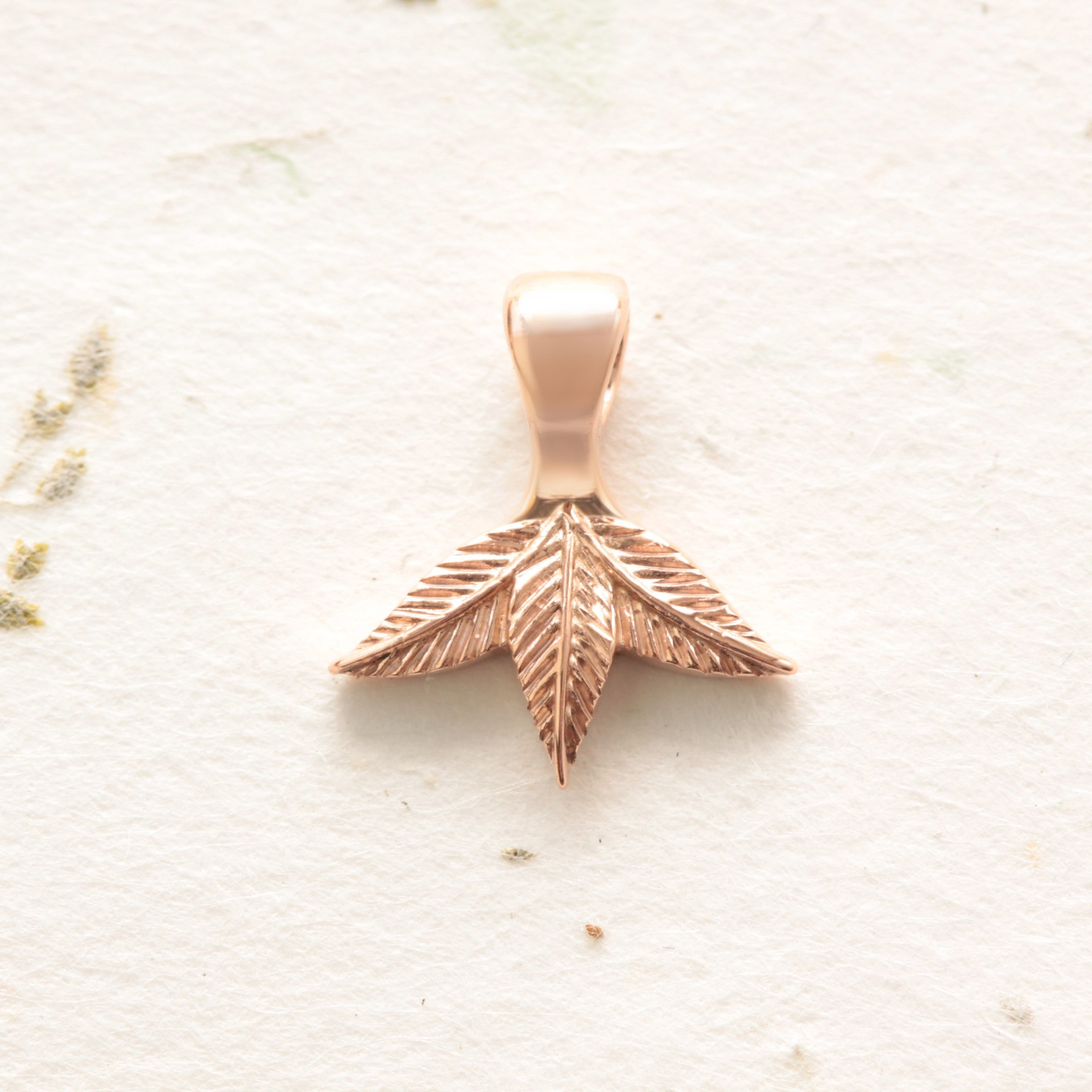 Gold Three Leaf Pendant - Vinny &amp; Charles